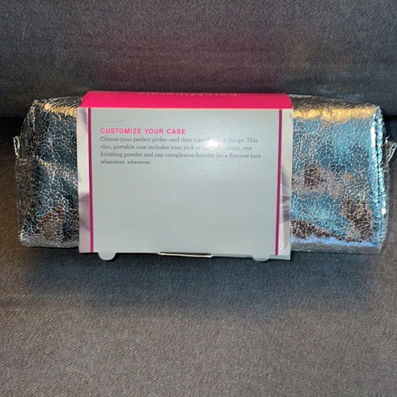 Bare Minerals make up bag. - Picture 3 of 4